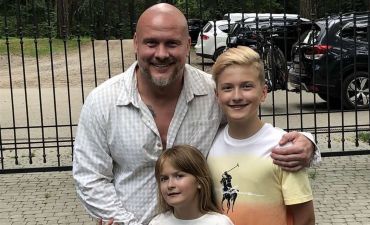 Вячеслав Узелков с детьми