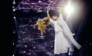 Похудевшая Камалия показала акробатические трюки в воздухе