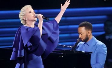 Міка Ньютон