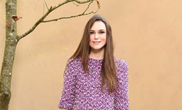 Девушка-весна: Кира Найтли покорила публику нежным образом на показе Chanel