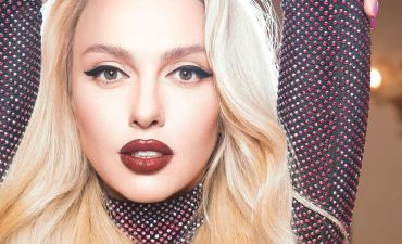 Оля Полякова