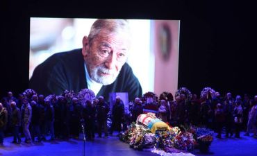 В Грузии похоронили Вахтанга Кикабидзе