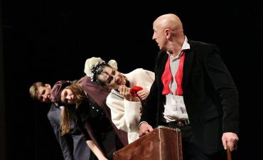 Молодой театр