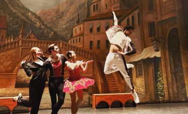 Александр Стоянов