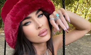 Купальник есть или нет? Меган Фокс поразила откровенным фотосетом