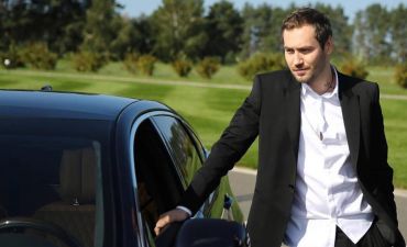 Холостяк Рожден Ануси