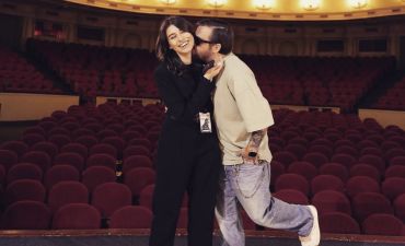 Сергій Танчинець і його нова дівчина Юліана Корецька, піарниця гурту «Без Обмежень»