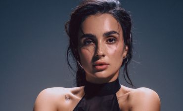 Анна Трінчер