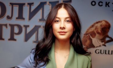 Солистка группы ВИА Гра Анастасия Кожевникова на премьере мультфильма Кролик Петрик