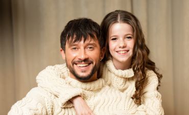 Albina и Serafyn подвели итоги года в рождественской видеоработе