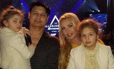 Камалия с семьей