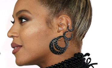 Бейонсе в режиме макро: идеально ли лицо королевы R’n’B?