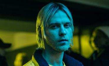 Макс Барских изменился до неузнаваемости и снял клип в метро