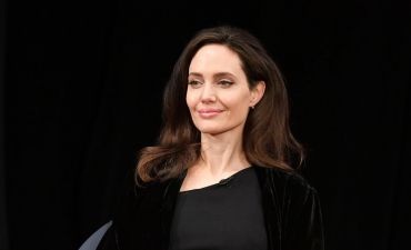 Анджелина Джоли