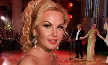 Камалия на балу