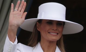 Мелания Трамп в белом