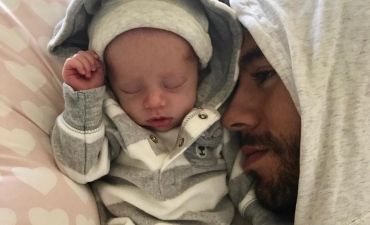 Энрике Иглесиас с ребенком