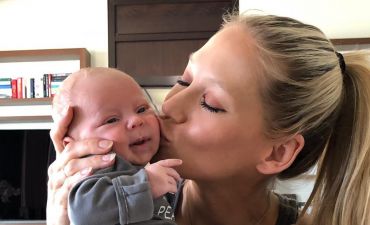 Анна Курникова с ребенком