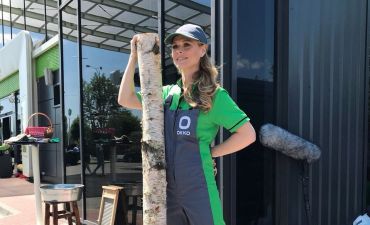 Ольга Фреймут на заправке