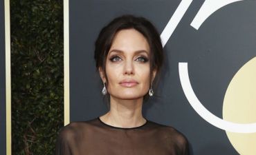 Анджлина Джоли