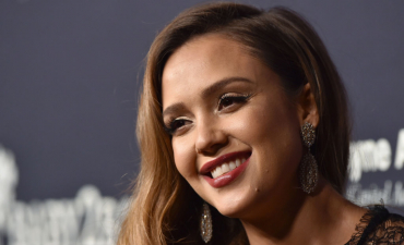 Беременность ей к лицу: Джессика Альба восхитила сияющимим видом