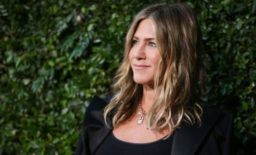 Дженнифер Энистон