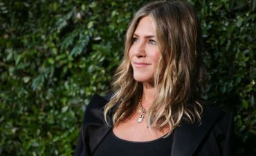 Дженнифер Энистон