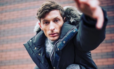 Павел Воля шокировал наголо обритой головой