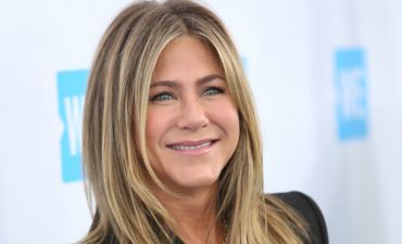 Дженнифер Энистон