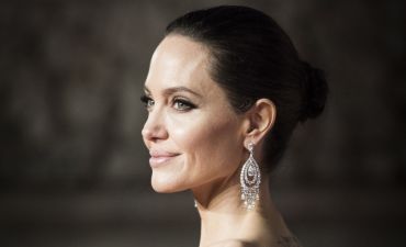 Анджелина Джоли