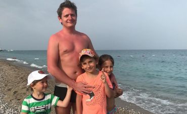 Евгений Сморигин с детьми