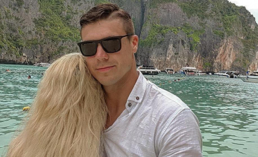 Экс-"Холостяк" Дмитрий Черкасов отдыхает в Таиланде с таинственной блондинкой