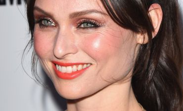 Софи Эллис-Бекстор