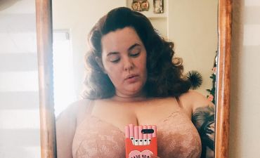 Тесс Холидей