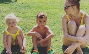 Слава Каминская с детьми