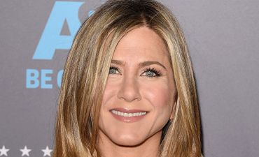 Дженнифер Энистон