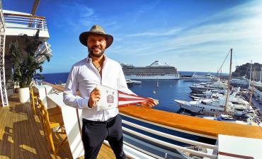 Артемий Сурин