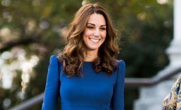 Кейт Миддлтон в синем платье Jenny Packham