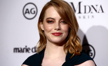 Перестаралась: в сети раскритиковали насыщенный макияж Эммы Стоун