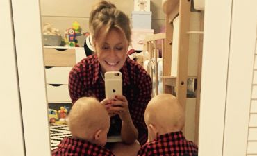 Елена Кравец поделились милым фото подросших двойняшек