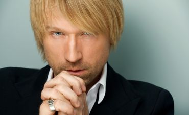 Олег Винник трогательно поздравил своих поклонников с Крещением