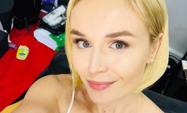 Впечатляет! Полина Гагарина продемонстрировала осиную талию в купальнике после родов