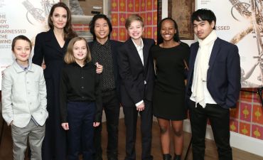 Анджелина Джоли