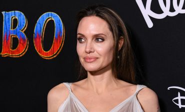 Анджелина Джоли