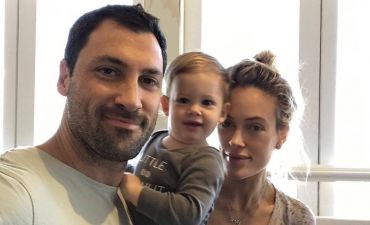 Максим Чмерковский станцевал с маленьким сыном