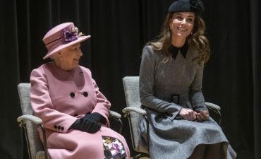 Кейт Миддлтон и Елизавета ІІ