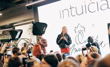 Оля Полякова