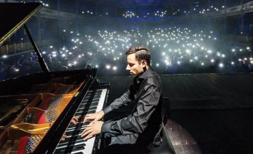 Петер Бенце