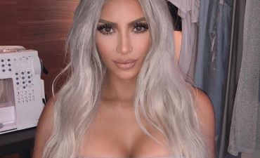 Дети - не помеха голому телу: Ким Кардашьян снова обнажилась на камеру