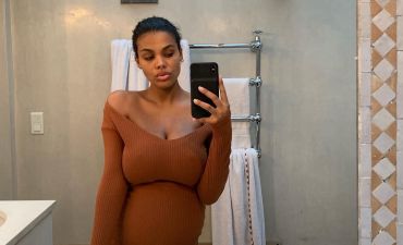 Тина Кунаки